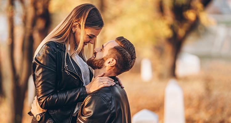 make your Erotic dating successful over RedHot Dateline